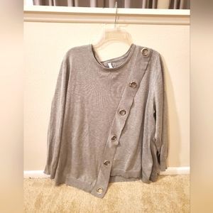 Sweater with embellishments🍒